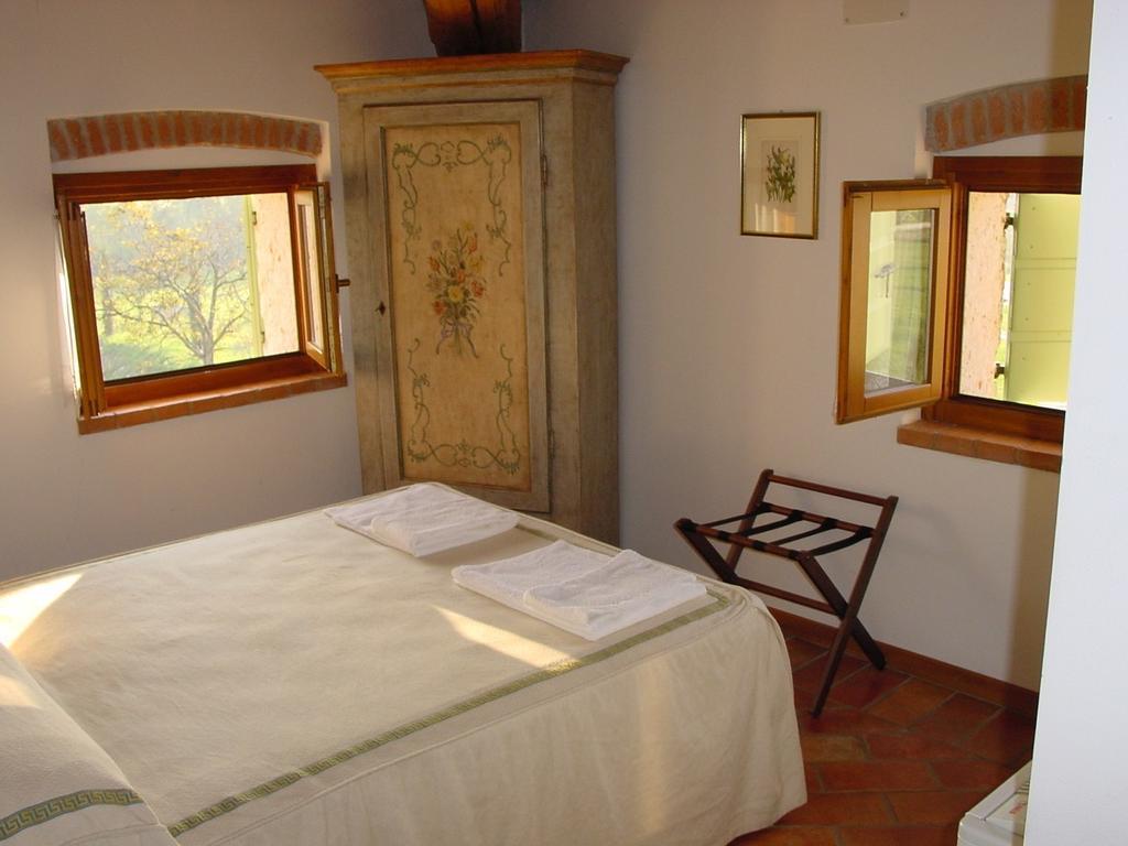 Agriturismo Le Fornase 카스텔누보델가다 외부 사진