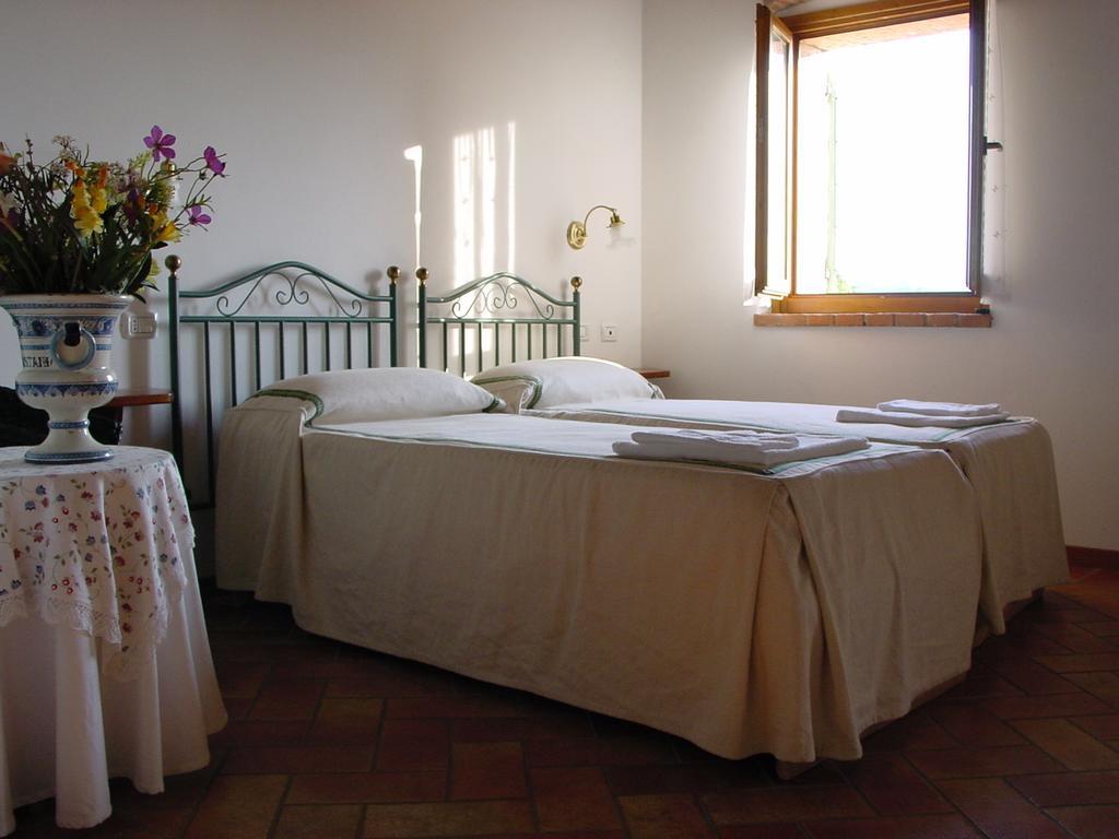 Agriturismo Le Fornase 카스텔누보델가다 외부 사진